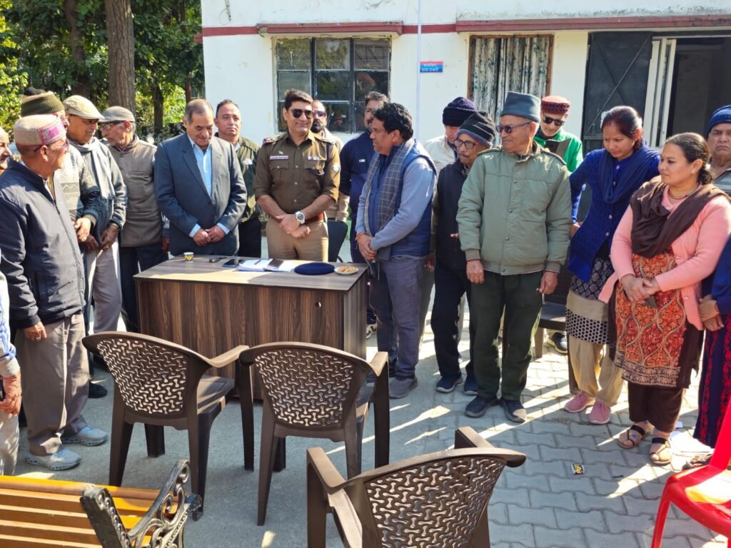 दून पुलिस कप्तान की कार्यशैली की वरिष्ठ नागरिकों ने करी सराहना