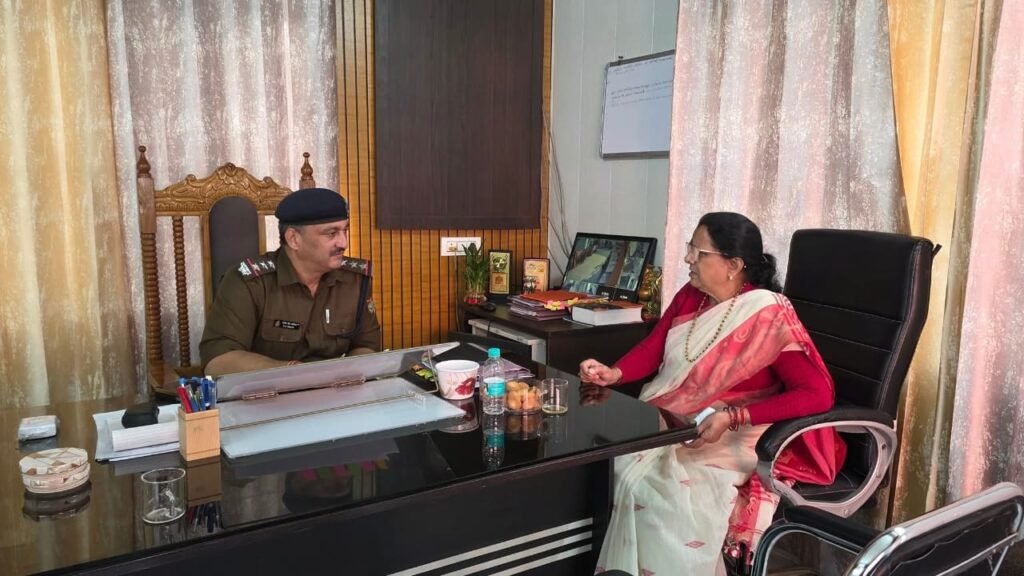 रायवाला थाने में महिला आयोग का निरीक्षण